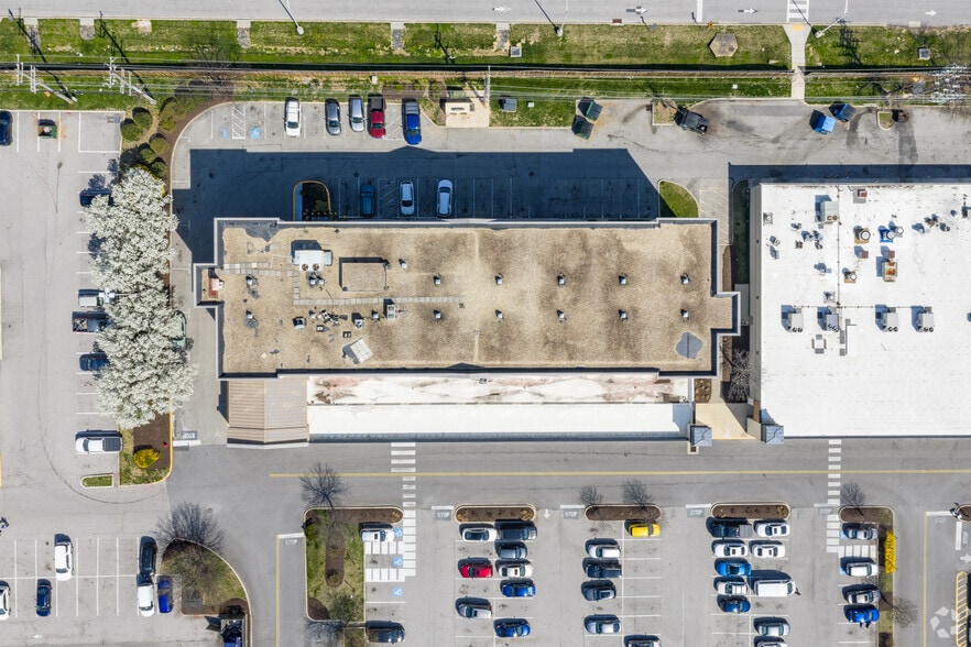 More Photos Of 6617 Ritchie Hwy, Glen Burnie Hotel For Sale