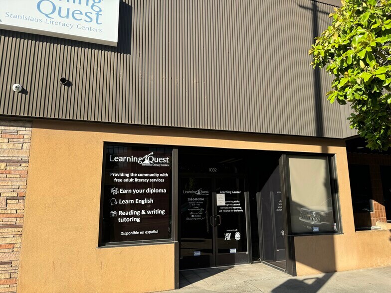 More Photos Of 1028-1032 11th St, Modesto Office For Lease