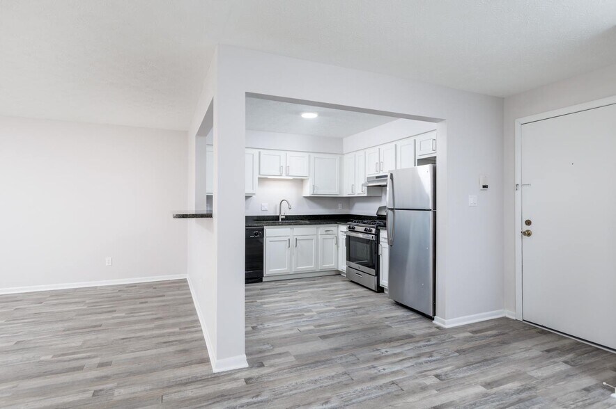 More Photos Of 4577 Olentangy River Rd, Columbus Apartments For Sale