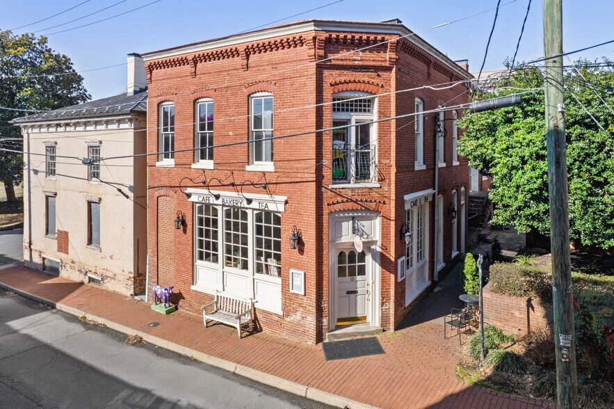 More Photos Of 12 Culpeper St, Warrenton Restaurant For Sale