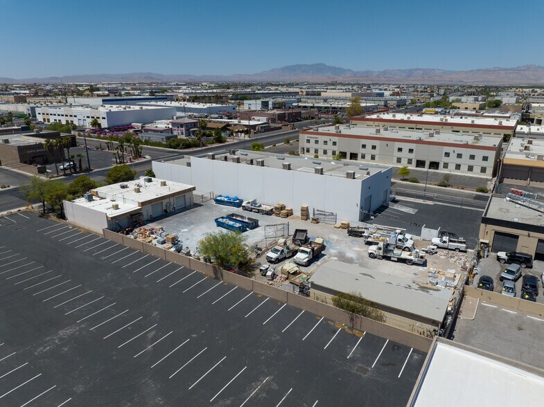 More Photos Of 3530-3534 W Hacienda Ave, Las Vegas Light Manufacturing For Lease
