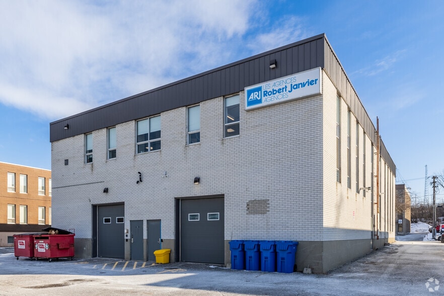 More Photos Of 1735 Courtwood Cres, Ottawa Light Distribution For Lease