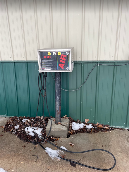 More Photos Of 510 E Main St, Atlanta Convenience Store For Sale