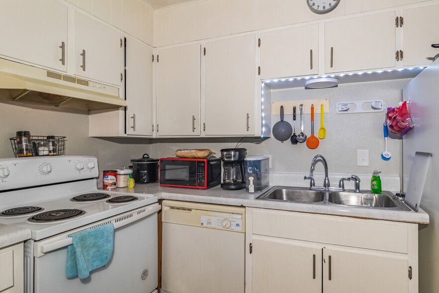 More Photos Of 117 Cedarwood Dr, Lebanon Apartments For Sale