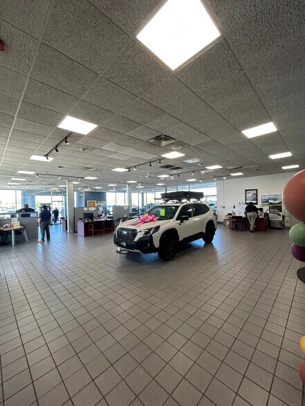 More Photos Of 1777 W 81st Ave, Merrillville Auto Dealership For Lease