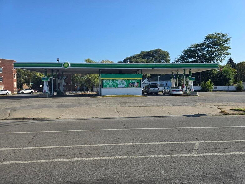 Primary Photo Of 7603-7605 S Chicago Ave, Chicago General Retail For Sale