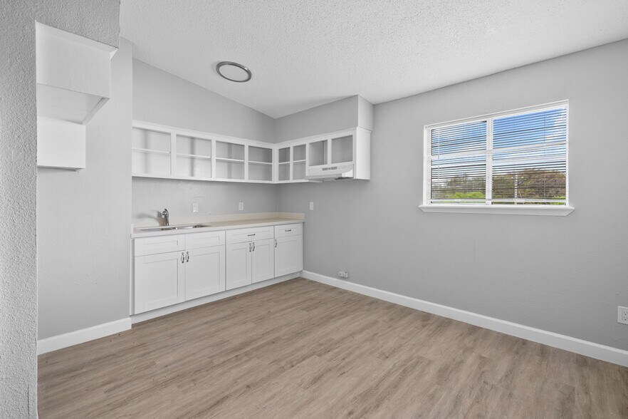 More Photos Of 10518 Heizer Dr, Corpus Christi Apartments For Sale