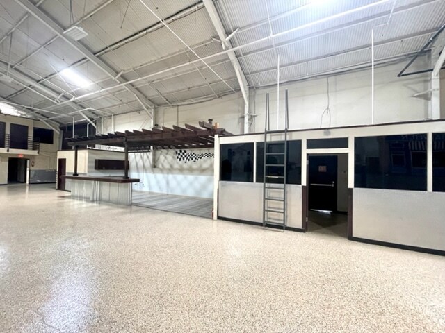 More Photos Of 2560-2590 Lafayette St, Santa Clara Warehouse For Lease