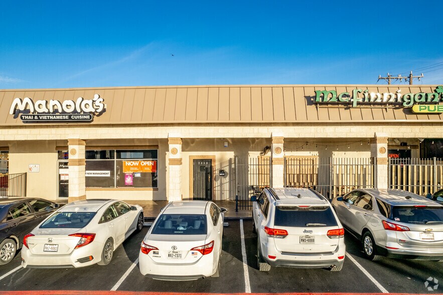 More Photos Of 7210-7224 Blanco Rd, San Antonio Unknown For Lease