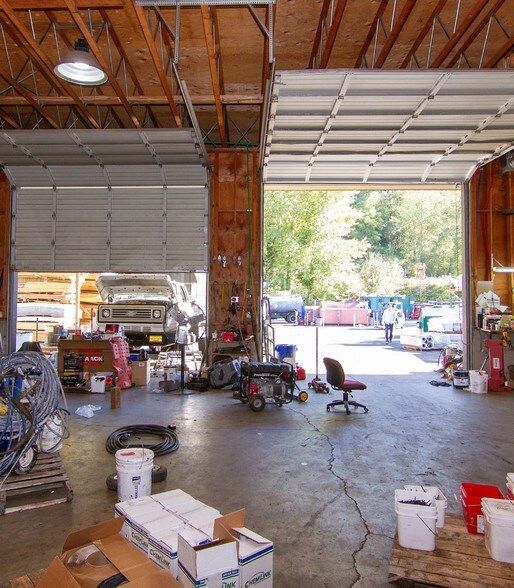 More Photos Of 10123 SE Brittany Ct, Clackamas Warehouse For Sale