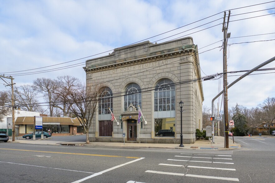 More Photos Of 145 Main St, Port Washington Office For Sale
