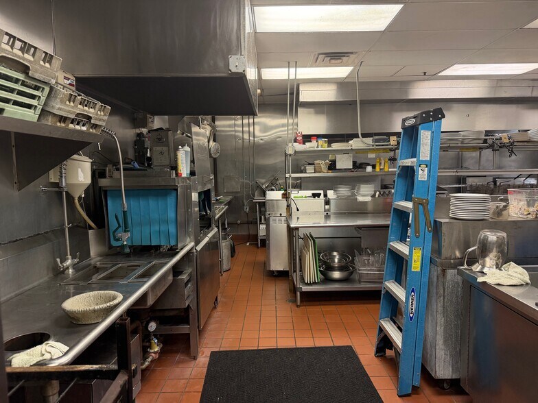 More Photos Of 206 Olde New Jersey Ave, North Wildwood Restaurant For Sale