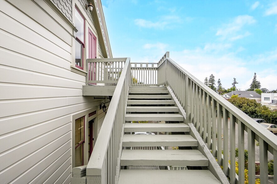 More Photos Of 742 B St, Hayward Restaurant For Sale