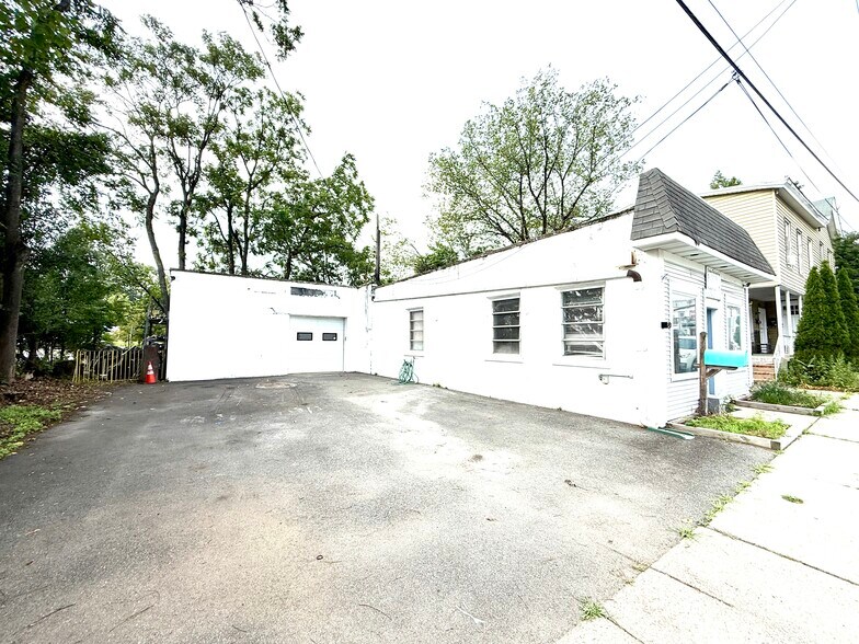 More Photos Of 19 Mechanic St, Ramsey Light Distribution For Lease
