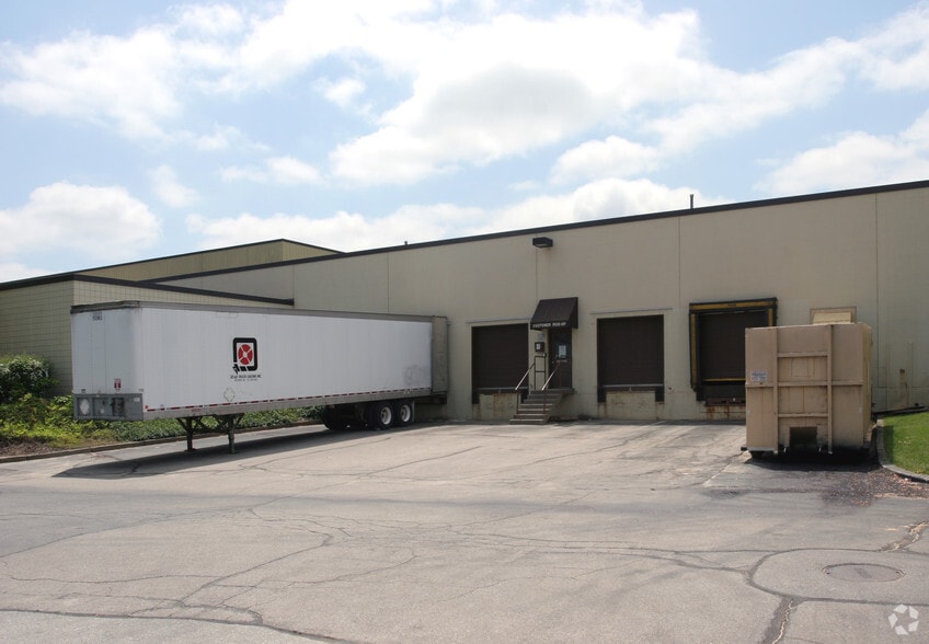 More Photos Of 1 Carding Ln, Johnston Manufacturing For Lease