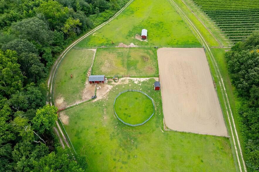 More Photos Of 314 Richwood Rd, Monroeville Winery Vineyard For Sale