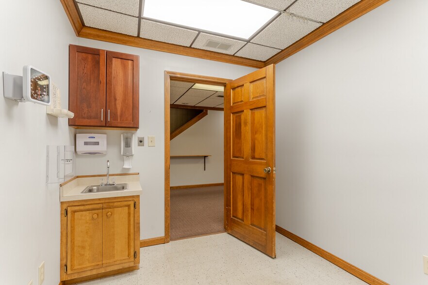 More Photos Of 2816 Veach Rd, Owensboro Medical For Sale