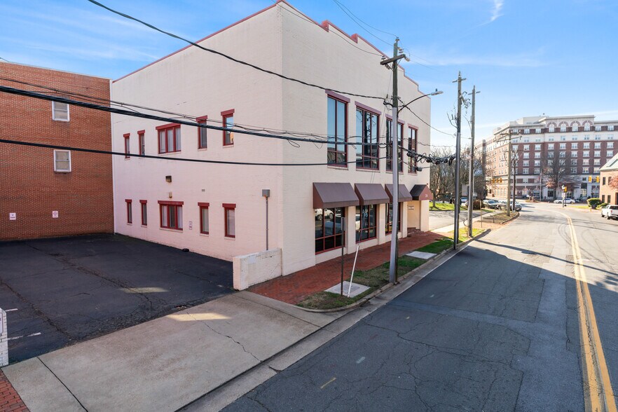 More Photos Of 216 S Peyton St, Alexandria Schools For Sale