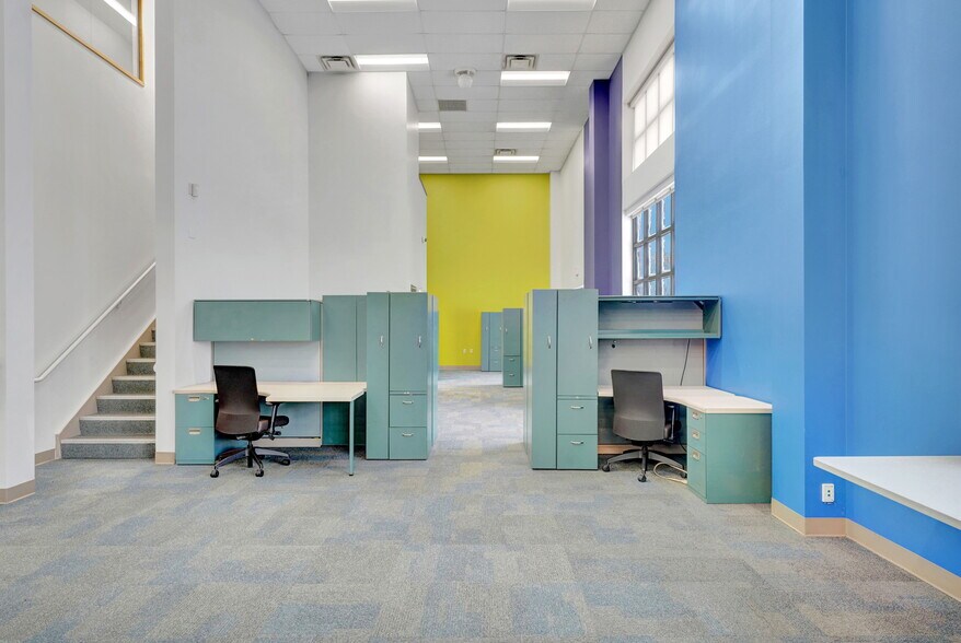 More Photos Of 26 Steele Ave, Arcade Office For Lease