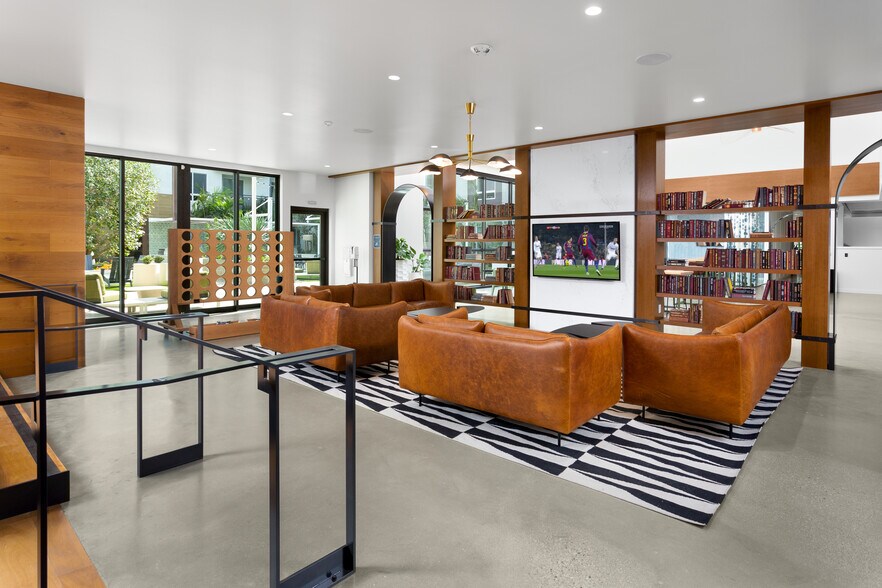 More Photos Of 185 S State College Blvd, Brea Apartments For Lease