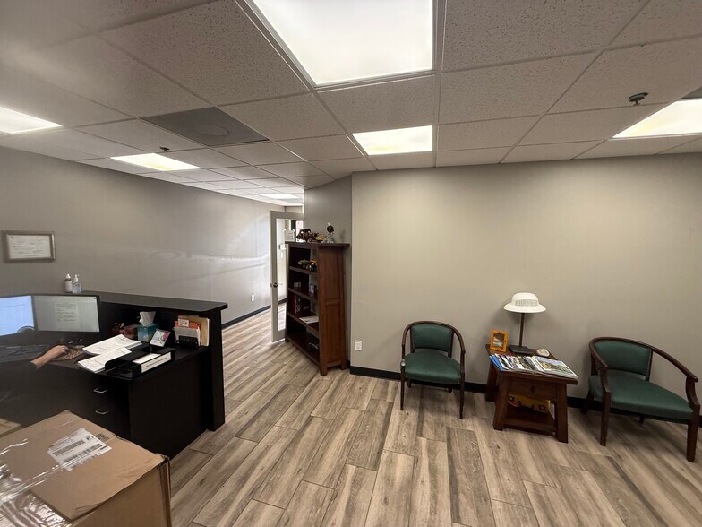 More Photos Of 4152-4230 Blue Heron Blvd W, Riviera Beach Medical For Sale