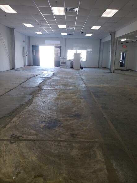 More Photos Of 1003-1013 Church St, Palmer Freestanding For Lease