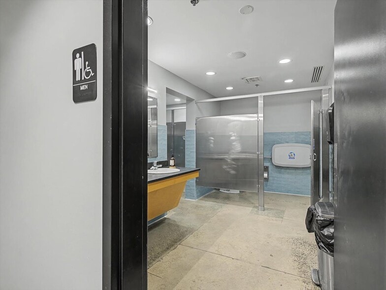 More Photos Of 39 West St, Pittsboro Restaurant For Lease