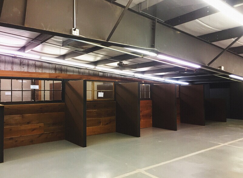 More Photos Of 1900 W Elm St, Ozark Freestanding For Sale