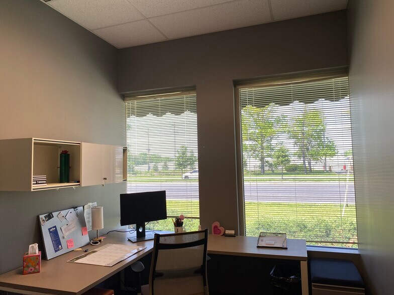 More Photos Of 4929 E 96th St, Indianapolis Office For Lease