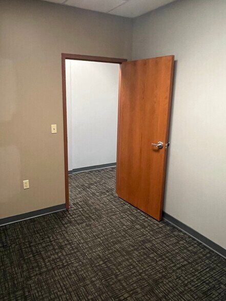 More Photos Of 3310 Professional Park Dr, Owensboro Medical For Lease