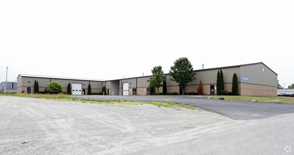 Primary Photo Of 1605 Shanrock Dr, Holland Warehouse For Lease