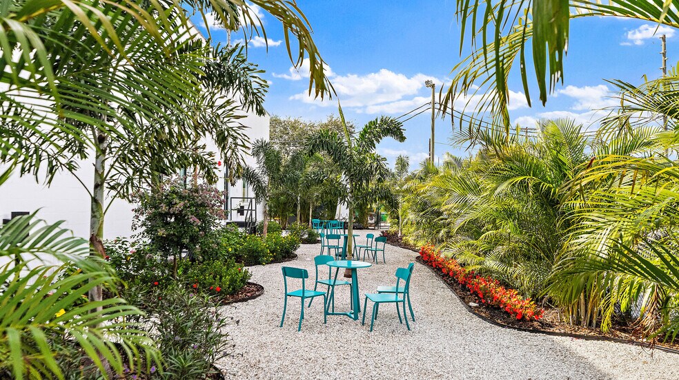 More Photos Of 2534 Terminal Dr S, Saint Petersburg Unknown For Lease