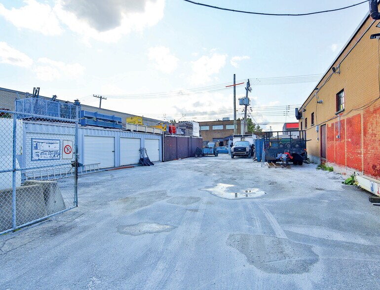 More Photos Of 10545 Av Lamoureux, Montréal Auto Repair For Sale