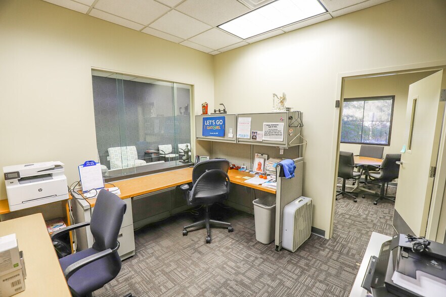 More Photos Of 3811 NW 40th Ter, Gainesville Office For Lease