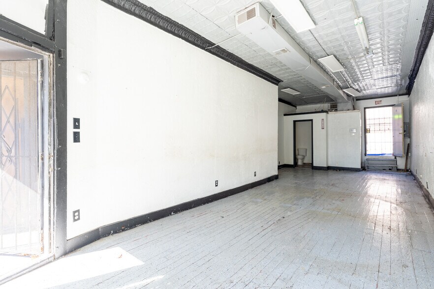 More Photos Of 4245-4247 Troost Ave, Kansas City Storefront Retail Residential For Lease