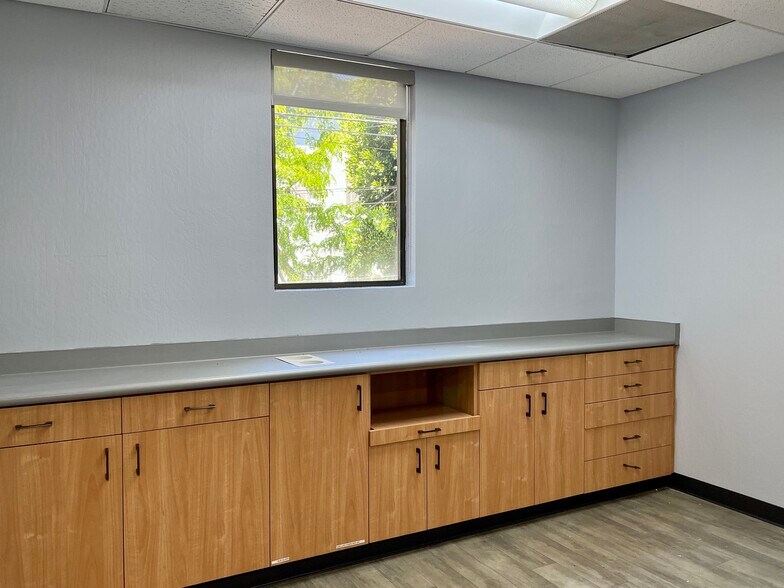 More Photos Of 2480-2482 Mission St, San Francisco Medical For Lease
