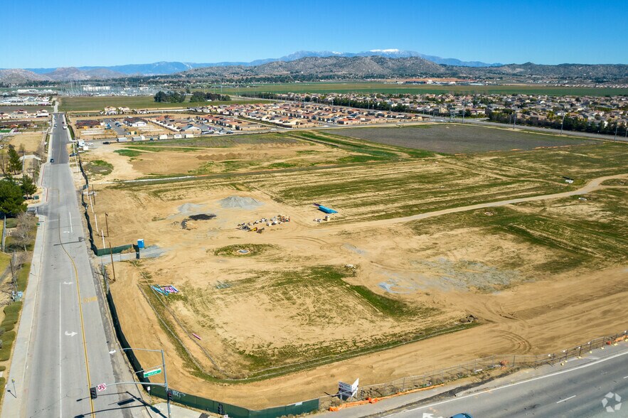 Primary Photo Of NEC McCall Blvd Junipero Rd, Menifee Unknown For Lease