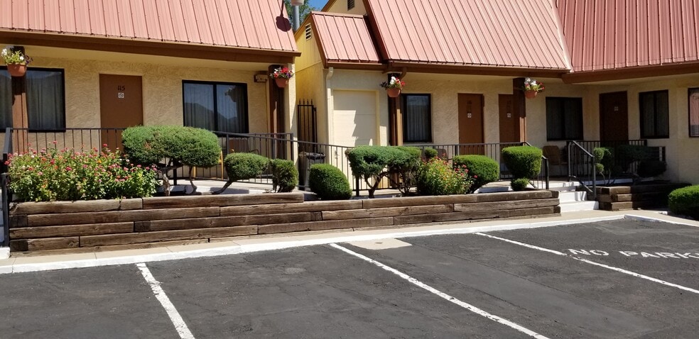 More Photos Of 3518 W Colorado Ave, Colorado Springs Hotel For Sale