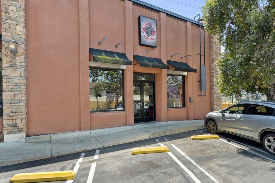 More Photos Of 3801-3817 Pacific Coast Hwy, Torrance Storefront For Lease