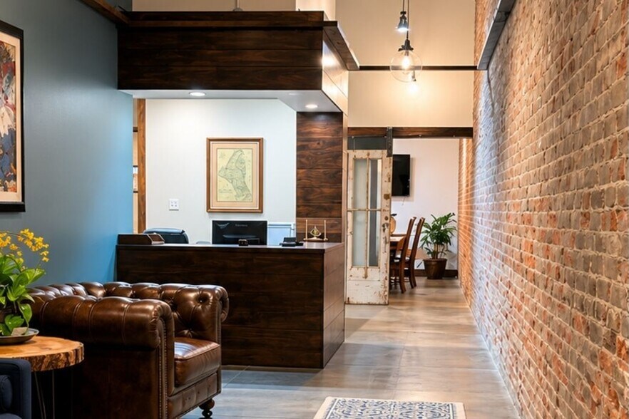 More Photos Of 216 N Bryan Ave, Bryan Office For Sale
