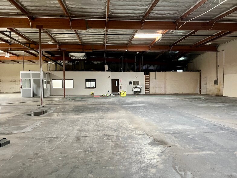 More Photos Of 2180 Hellman Ave, Ontario Warehouse For Sale
