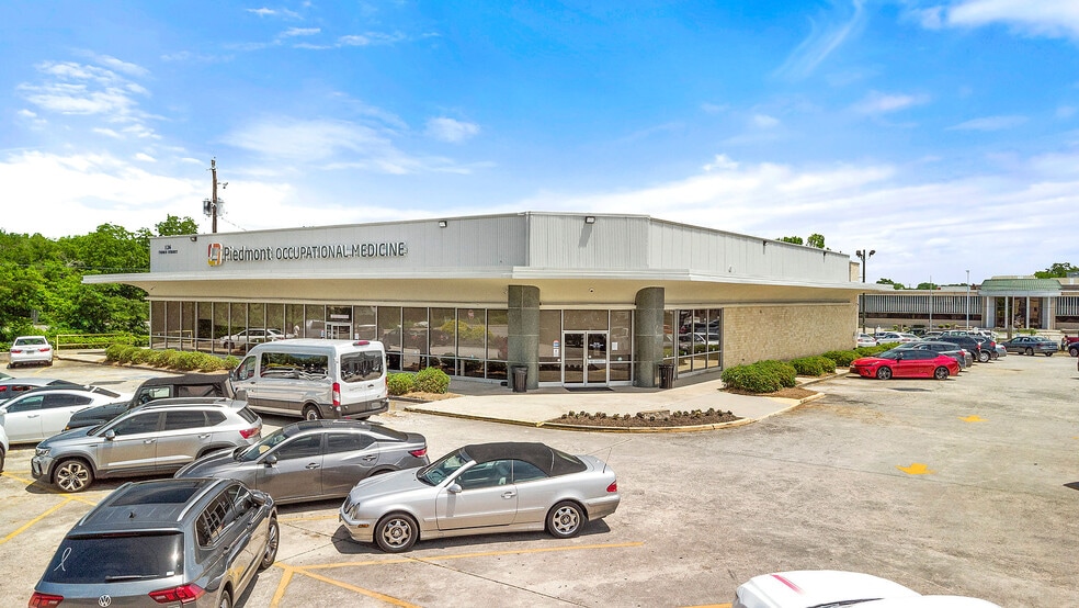 More Photos Of 124 3rd St, Macon-Bibb Medical For Sale