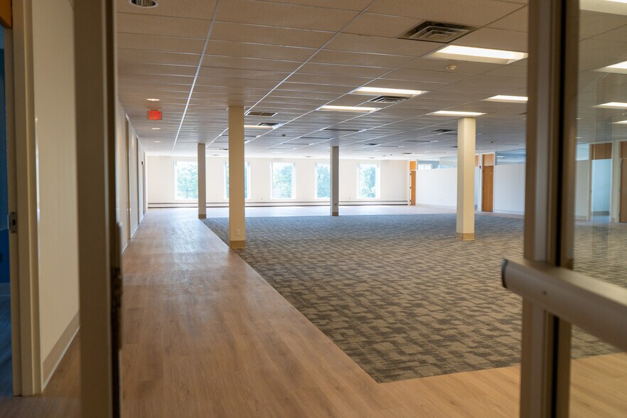 More Photos Of 3550 W Market St, Akron Office For Lease