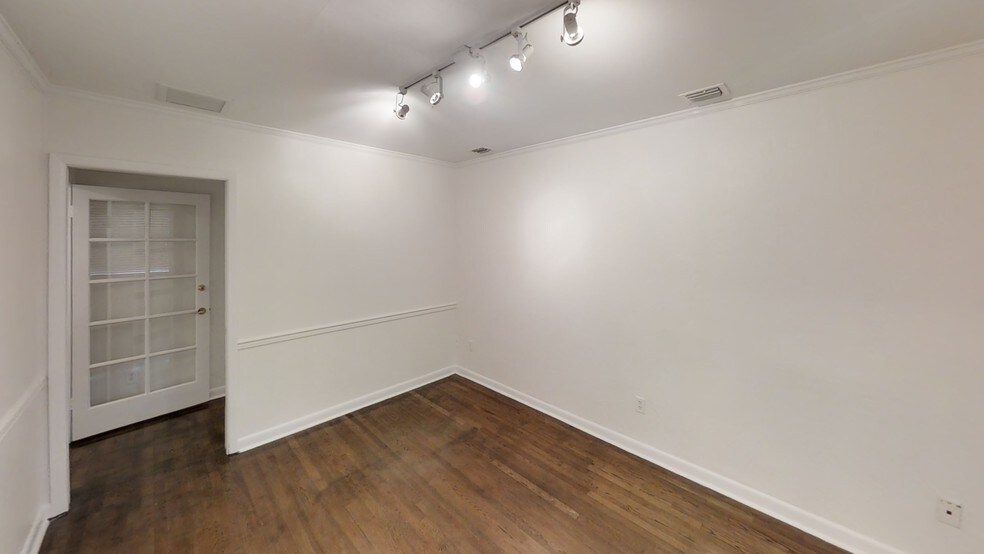 More Photos Of 1501 Sunset Dr, Coral Gables Office For Lease