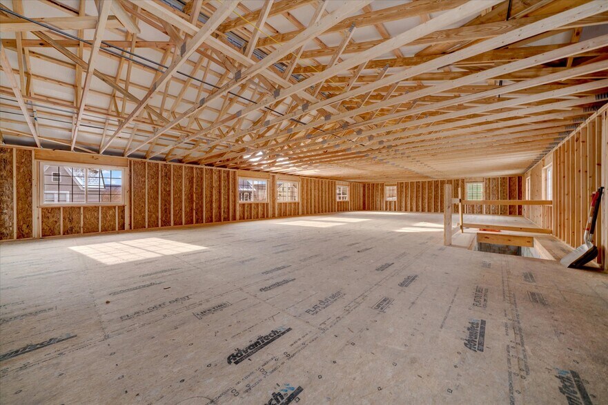 More Photos Of 101 E Colliery Ave, Tower City Storefront Retail Residential For Sale