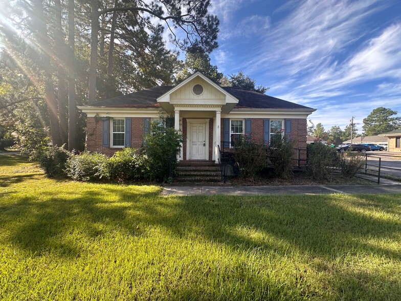 Primary Photo Of 416 E 3rd Ave, Cordele Medical For Sale