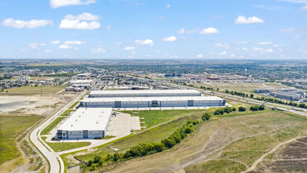 More Photos Of Hwy 130 @ Hwy 79, Hutto Distribution For Sale