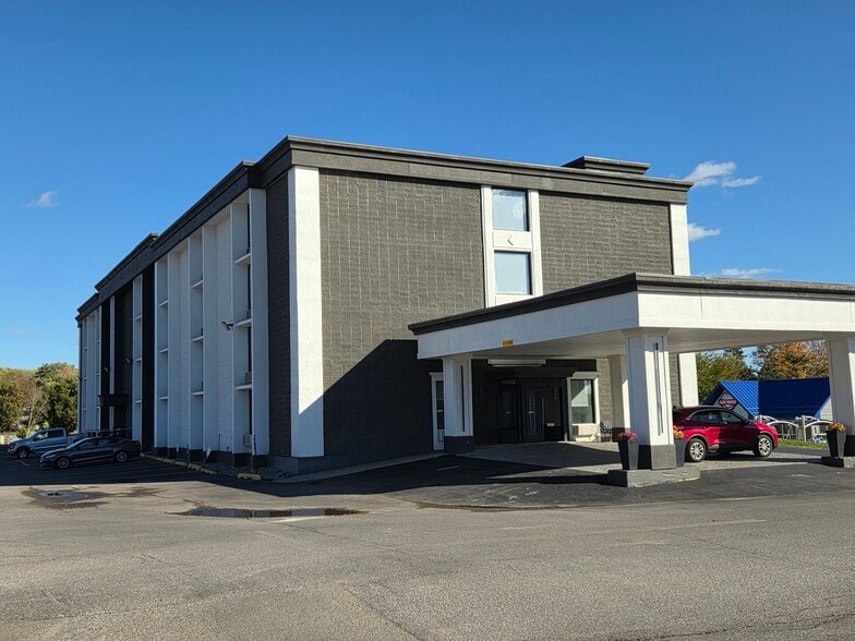 More Photos Of 569 Harry L Dr, Johnson City Hotel For Sale