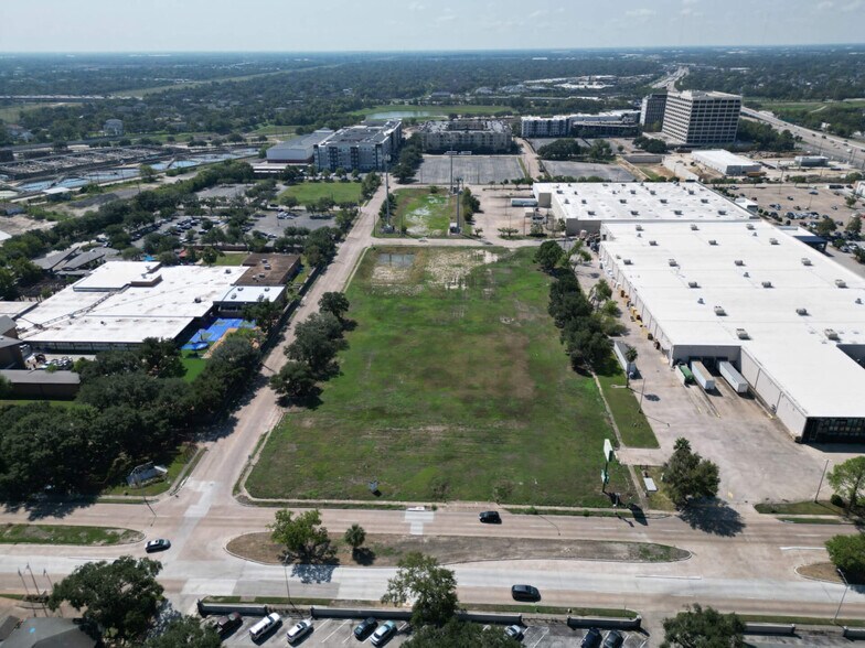 More Photos Of 4545 Beechnut St, Houston Land For Lease
