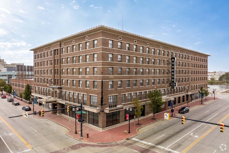 Primary Photo Of 107 S Washington Ave, Saginaw Apartments For Lease